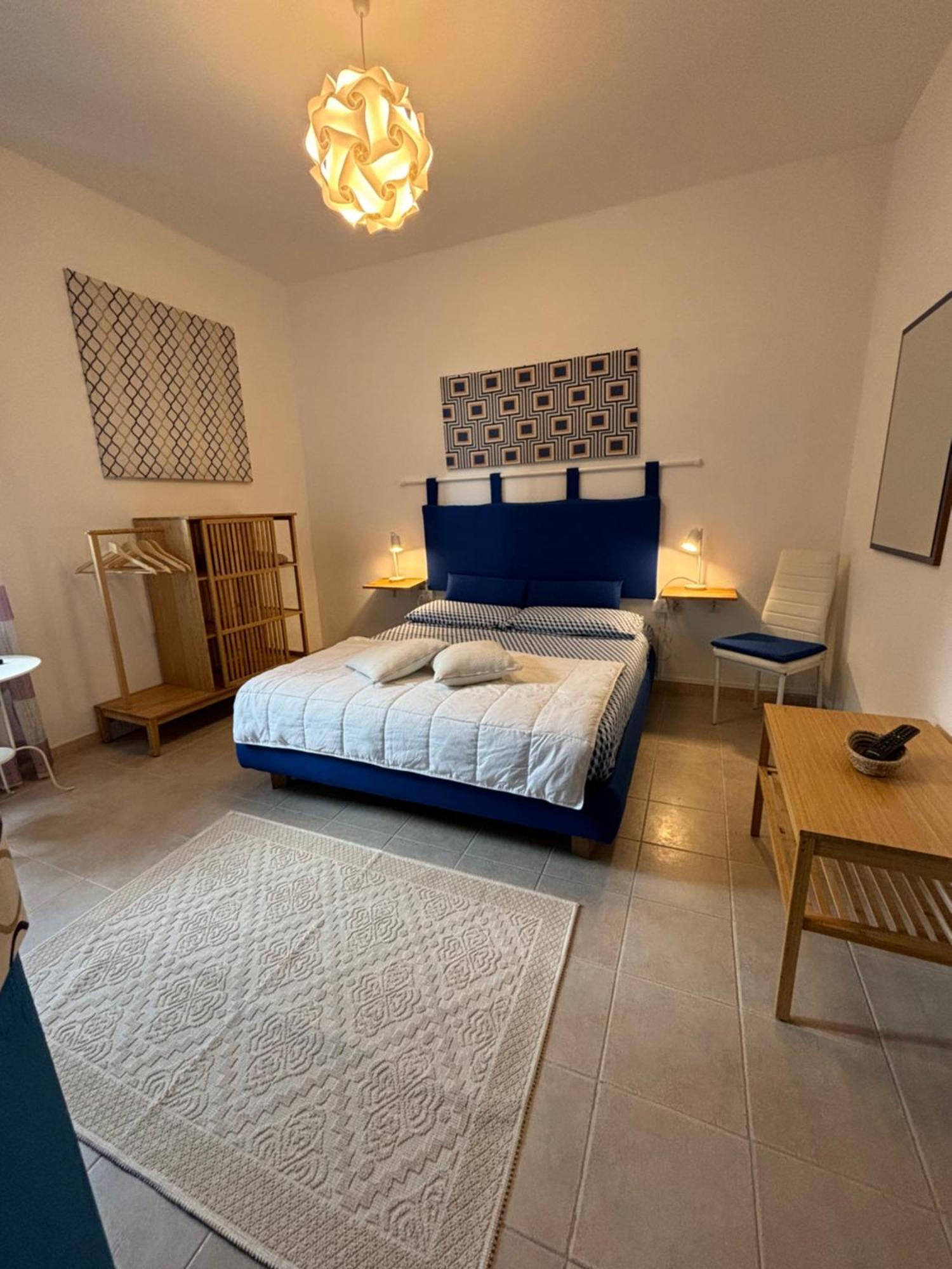 Assaje Guestroom